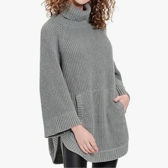 UGG Raelyn Poncho Sweater in Black - Picture 1 of 6